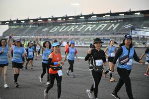 BIB: 51974, 278, 5271
                            <button type="button" onclick="openModal(10465822)" class="btn btn-primary btn-sm float-right btn-popup" data-toggle="modal" data-target=".modal-high-quality">
                        <i class="fas fa-shopping-cart"></i> Add to Cart
                    </button>
                                            <button type="button" onclick="isThisMe(10465822, true)" class="btn btn-success btn-sm float-right btn-popup btn-isme hidden" data-toggle="tooltip" data-placement="bottom" title="นี่คือรูปของคุณใช่ไหม คลิกที่นี่เพื่อเอาเข้าอัลบั้ม">
                        <i class="fas fa-plus"></i> Add to album
                    </button>
                    <button type="button" onclick="isThisMe(10465822, false)" class="btn btn-warning btn-sm float-right btn-popup btn-isnotme hidden">
                        <i class="fas fa-ban"></i> Remove from album
                    </button>